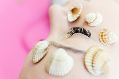 Tips for summer eyelash extension maintenance